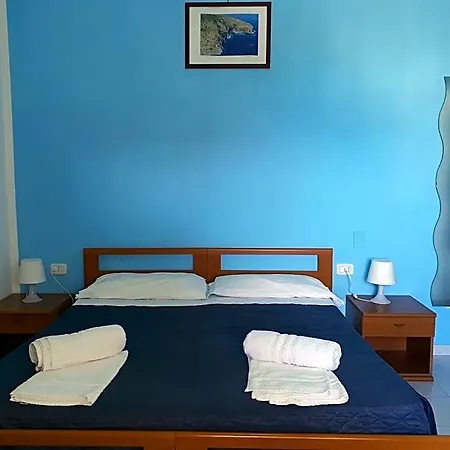 Nettuno Hotel 2*